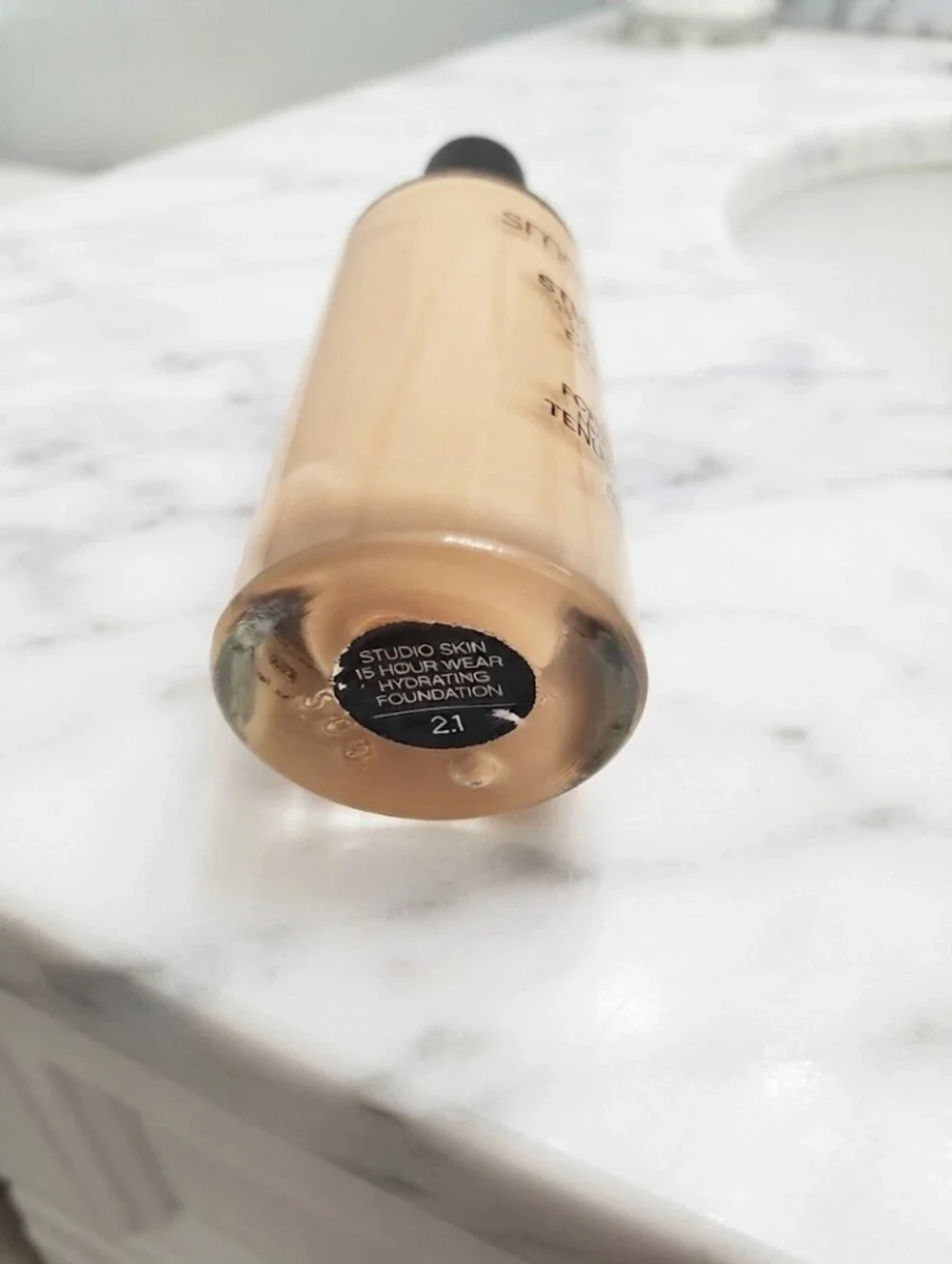 Smashbox Studio Skin 15-Hour Wear Foundation In Shade 2.1 ☆ RARE☆| Read Below